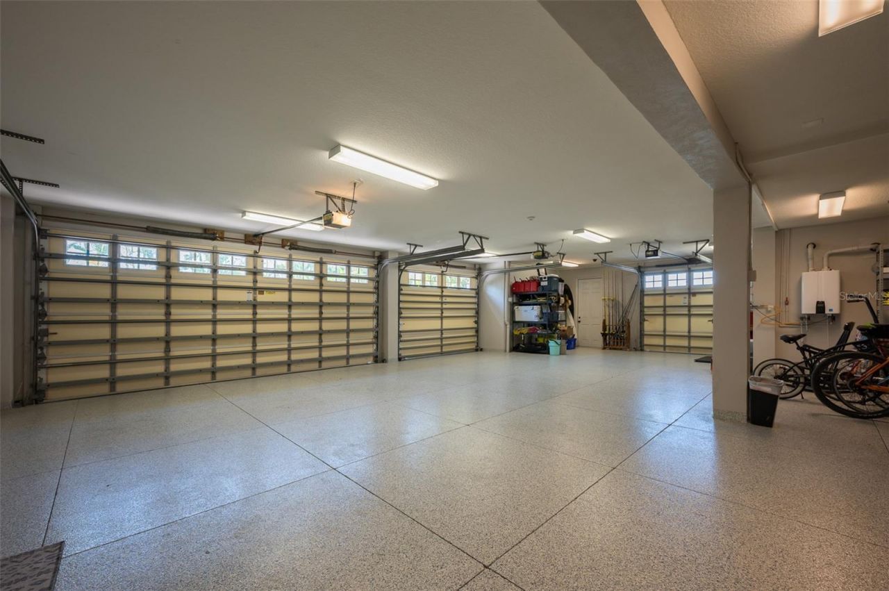 526 56th Street, Holmes Beach, FL 34217 Photo