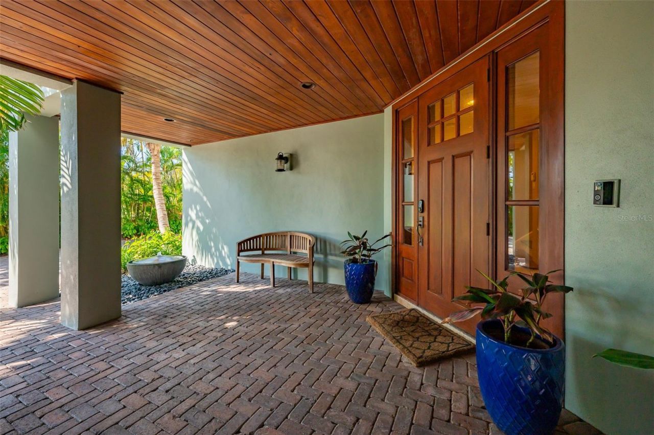 526 56th Street, Holmes Beach, FL 34217 Photo