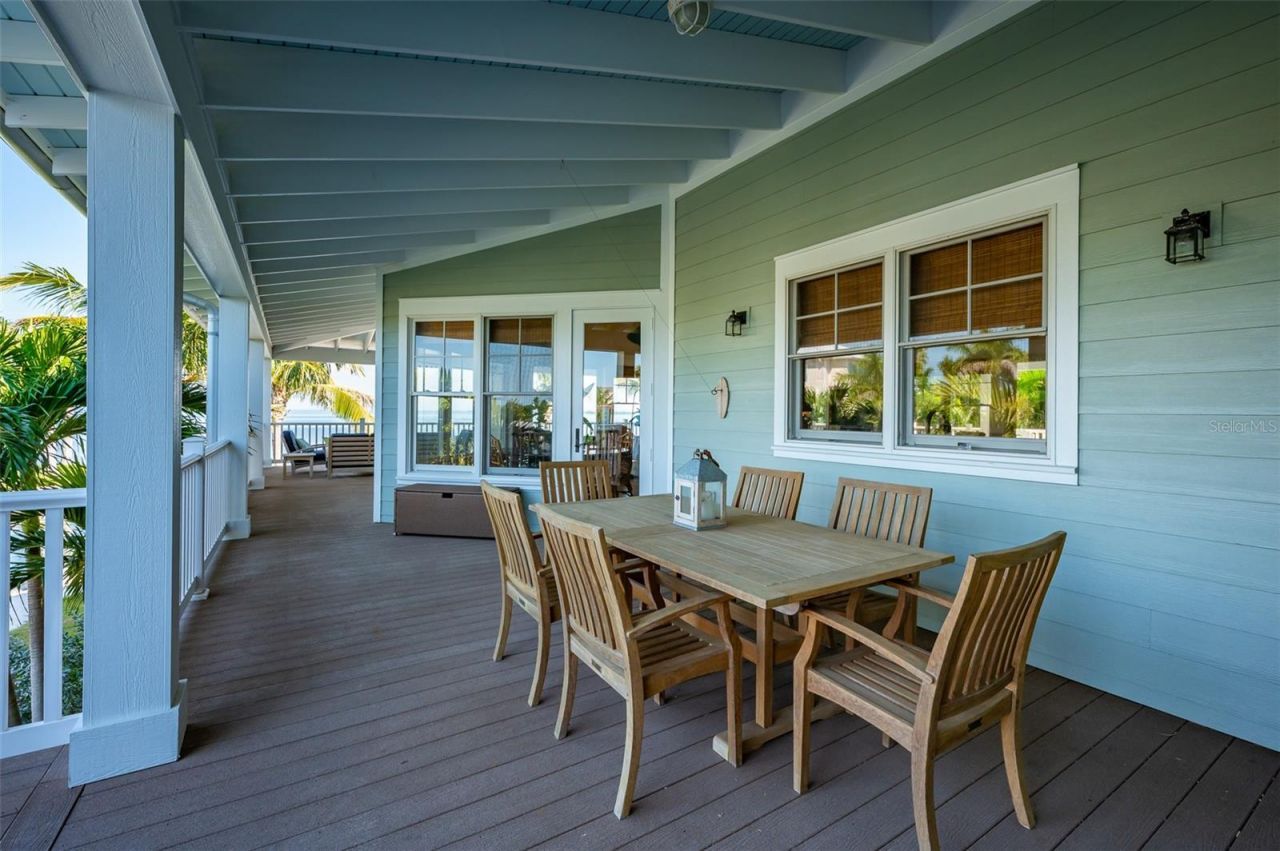 526 56th Street, Holmes Beach, FL 34217 Photo