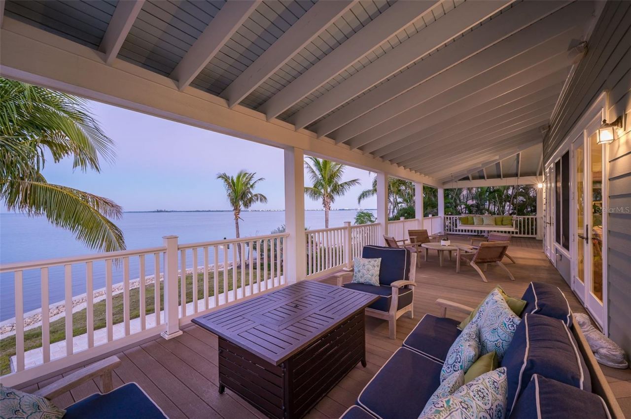 526 56th Street, Holmes Beach, FL 34217 Photo