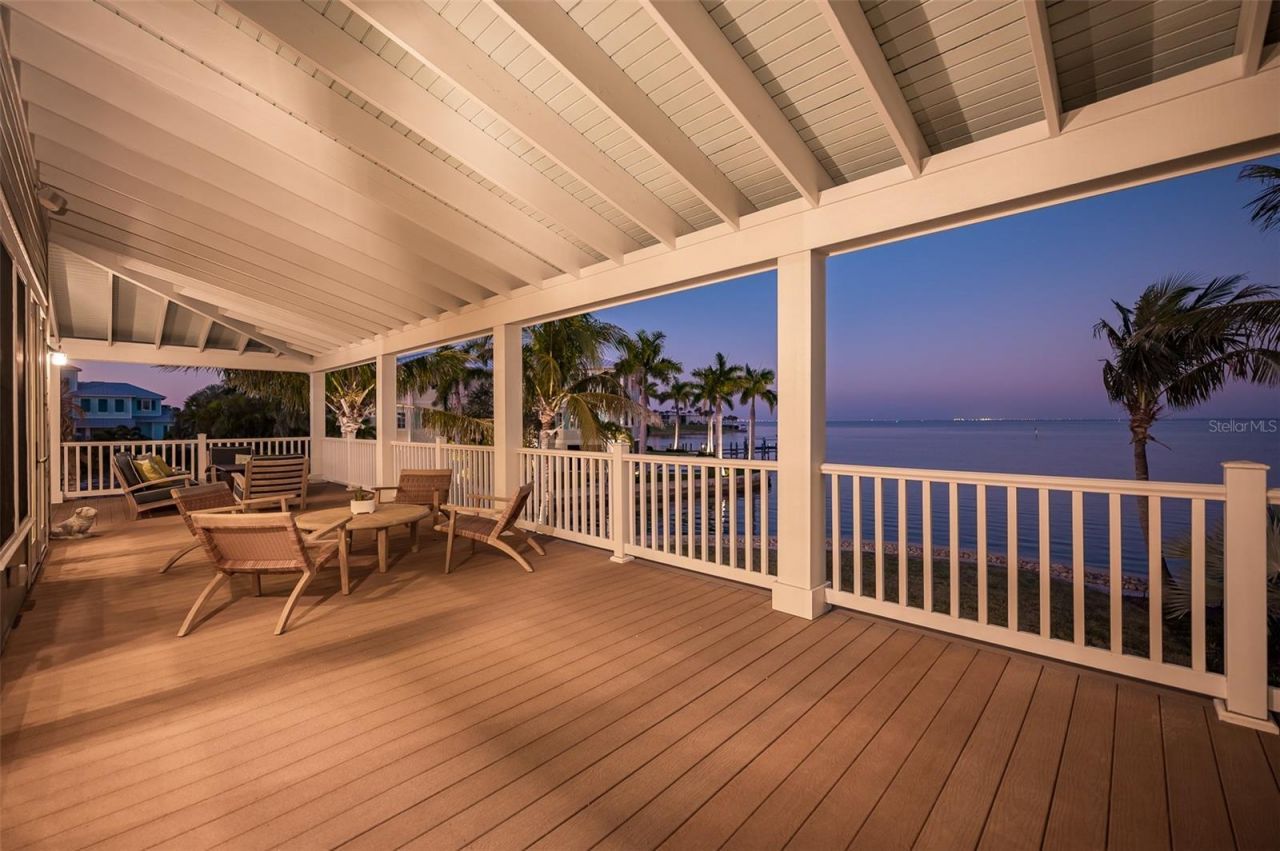 526 56th Street, Holmes Beach, FL 34217 Photo