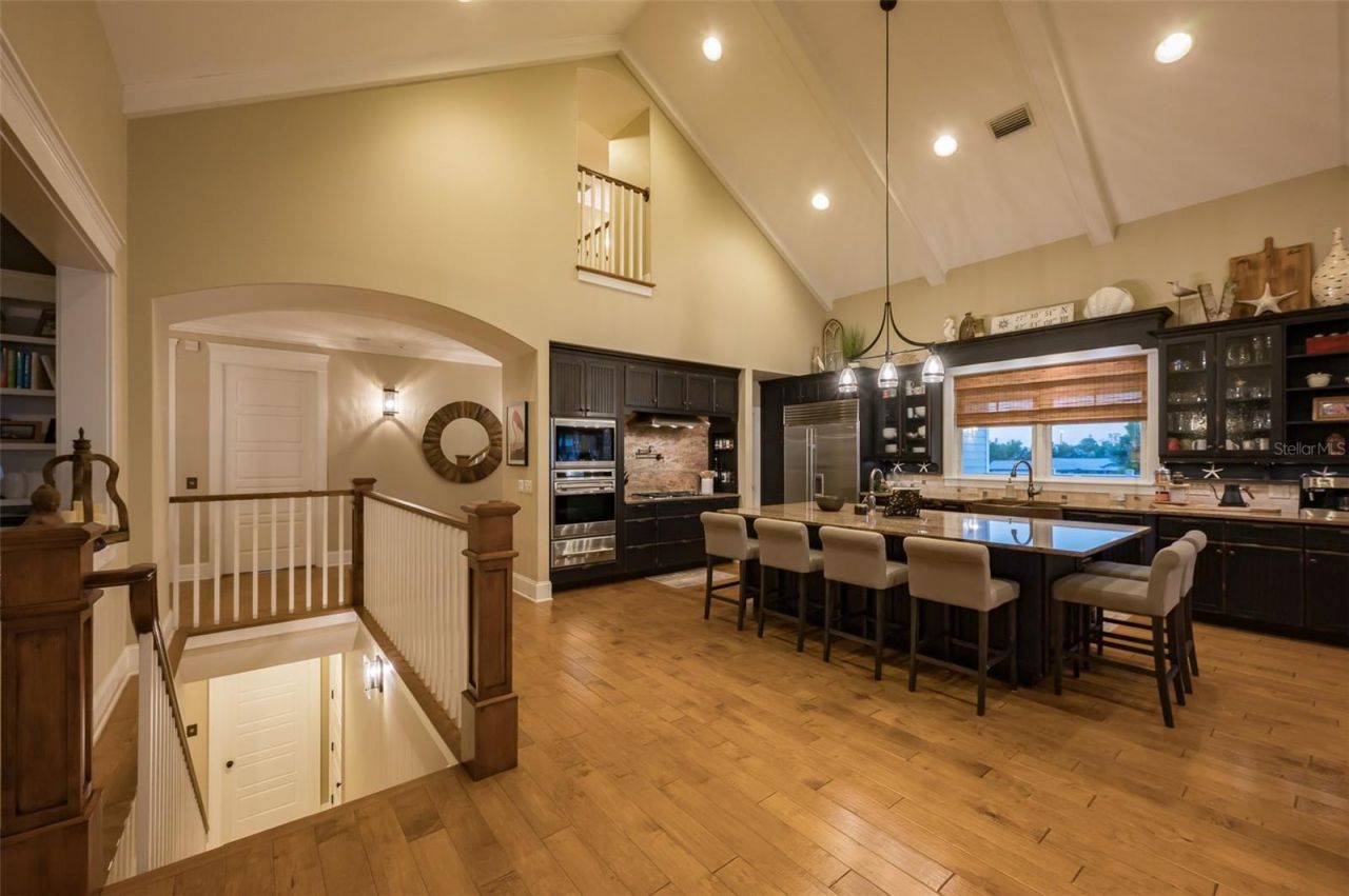 526 56th Street, Holmes Beach, FL 34217 Photo