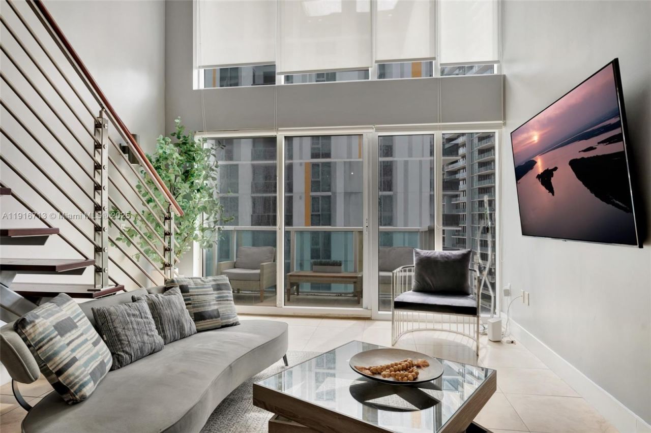 41 SE 5th St, Unit 1212, Miami, FL 33131 Photo