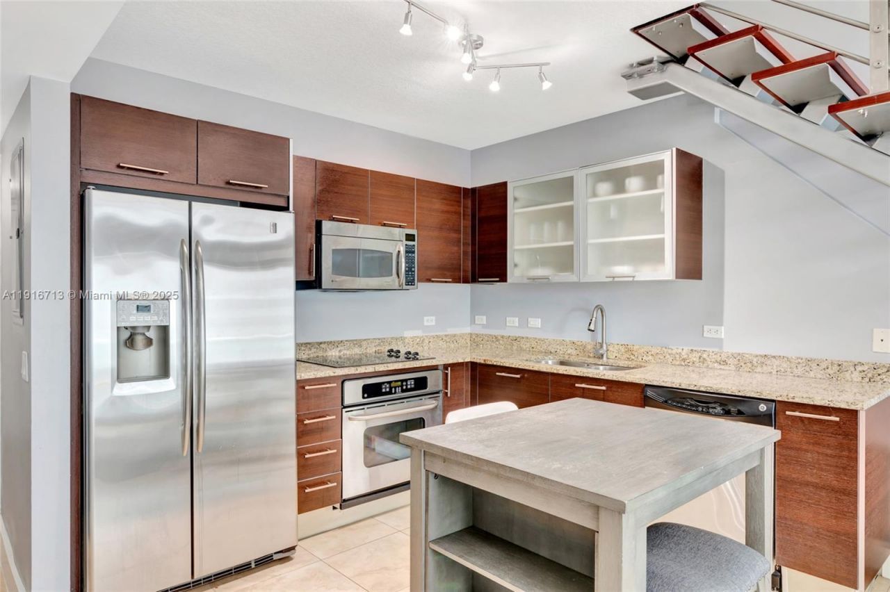 41 SE 5th St, Unit 1212, Miami, FL 33131 Photo