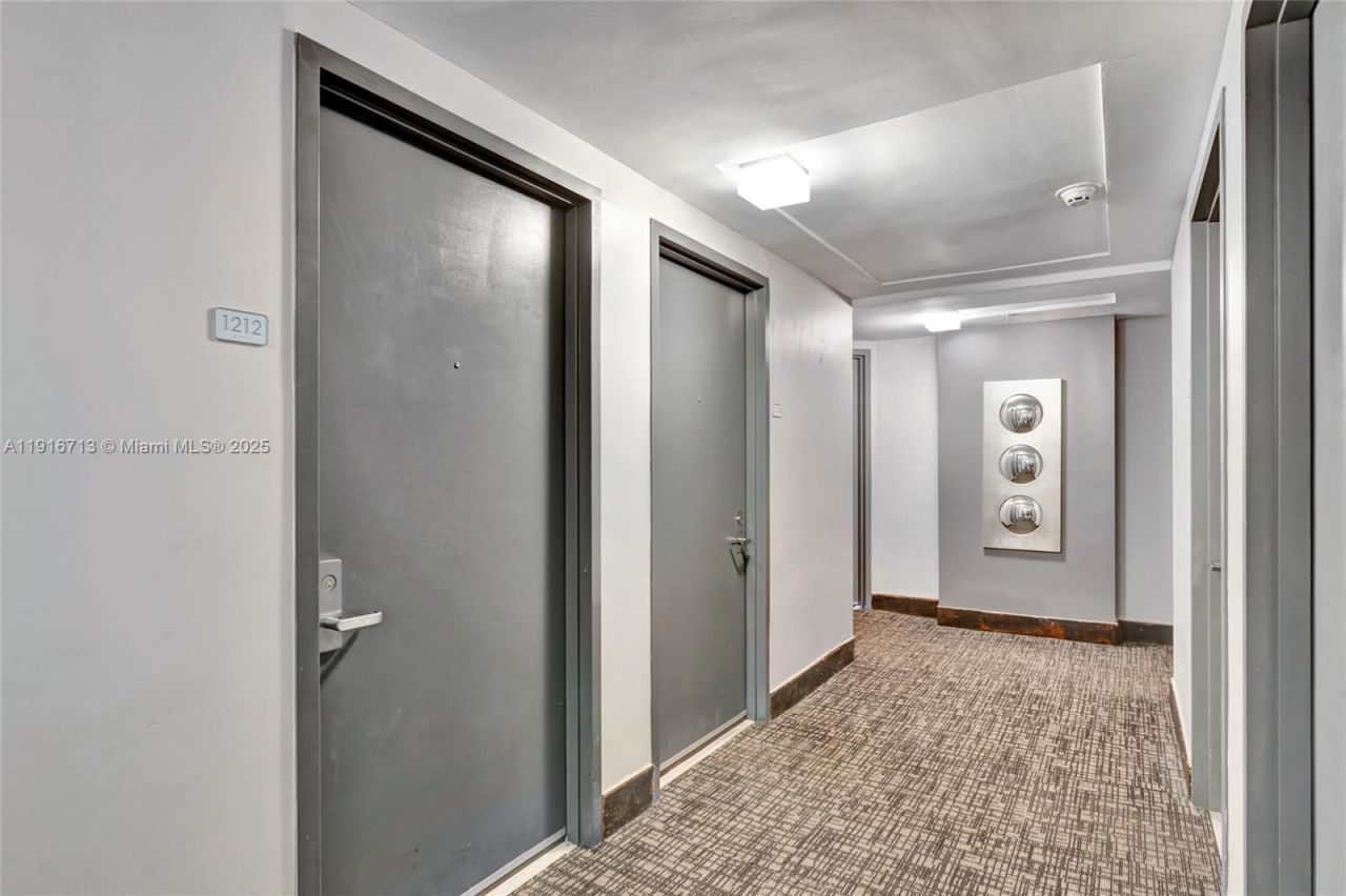 41 SE 5th St, Unit 1212, Miami, FL 33131 Photo