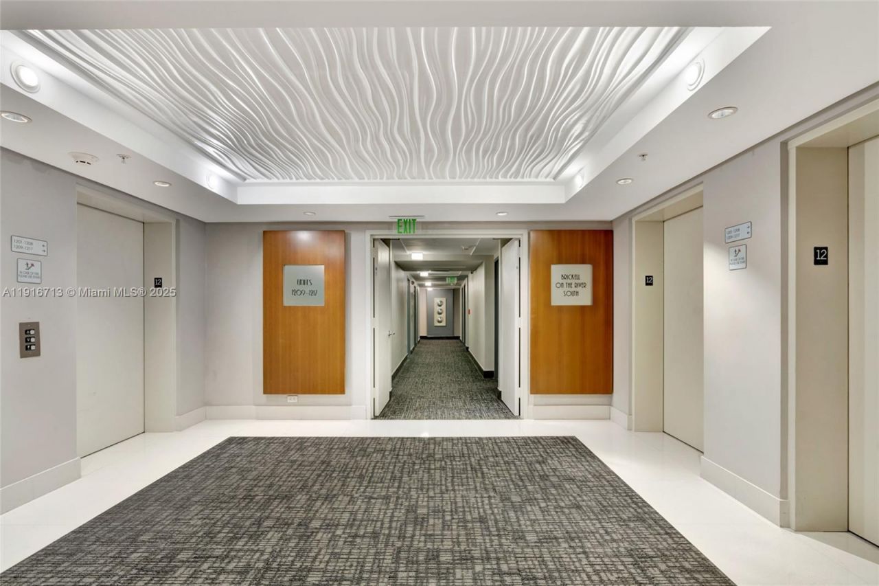 41 SE 5th St, Unit 1212, Miami, FL 33131 Photo