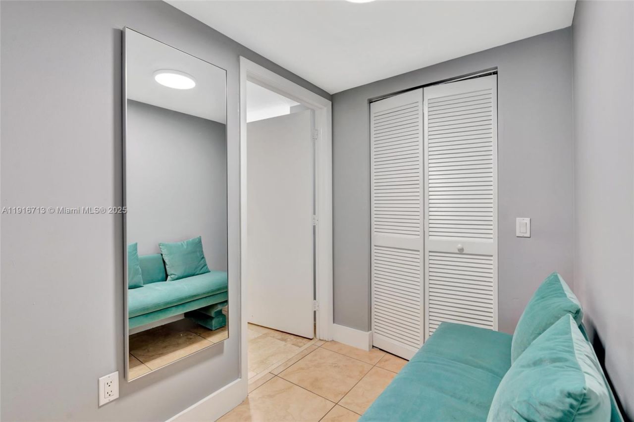 41 SE 5th St, Unit 1212, Miami, FL 33131 Photo