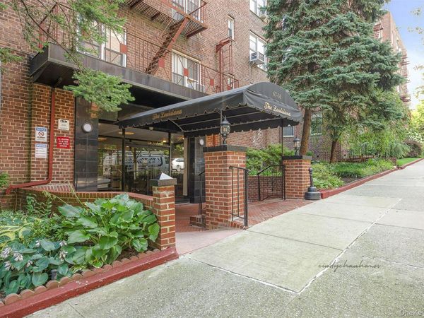 67-30 Clyde Street, Unit 6W, Forest Hills, NY 11375
