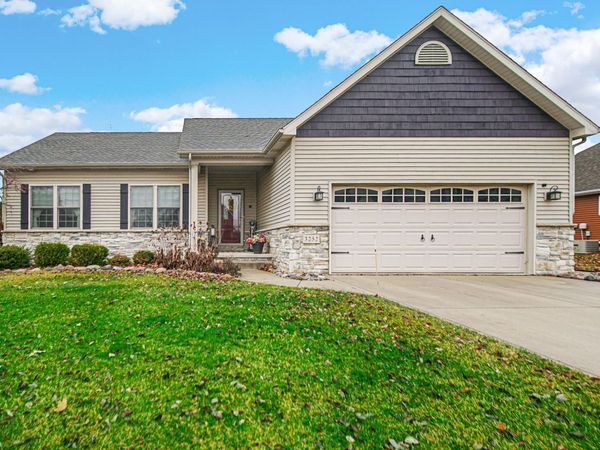 3252 Mockingbird Lane, Valparaiso, IN 46383