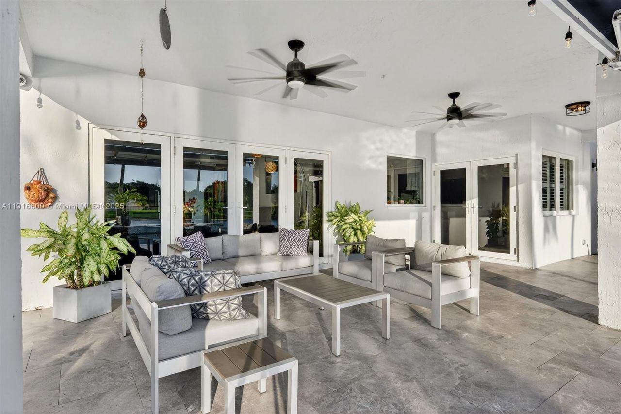 20230 NW 7th St, Pembroke Pines, FL 33029 Photo