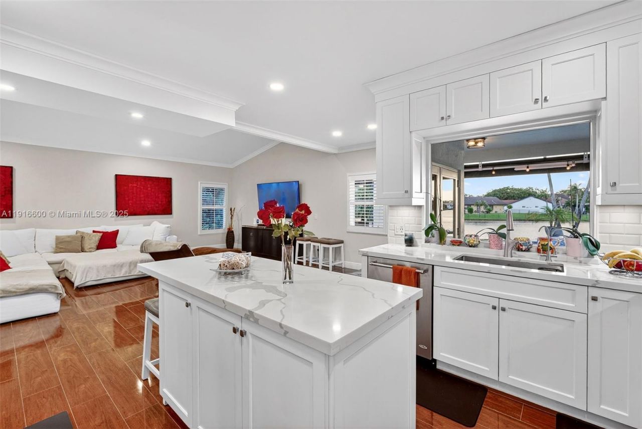 20230 NW 7th St, Pembroke Pines, FL 33029 Photo