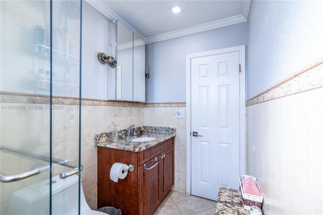 12800 SW 43rd Dr, Unit 102-B, Miami, FL 33175 Photo