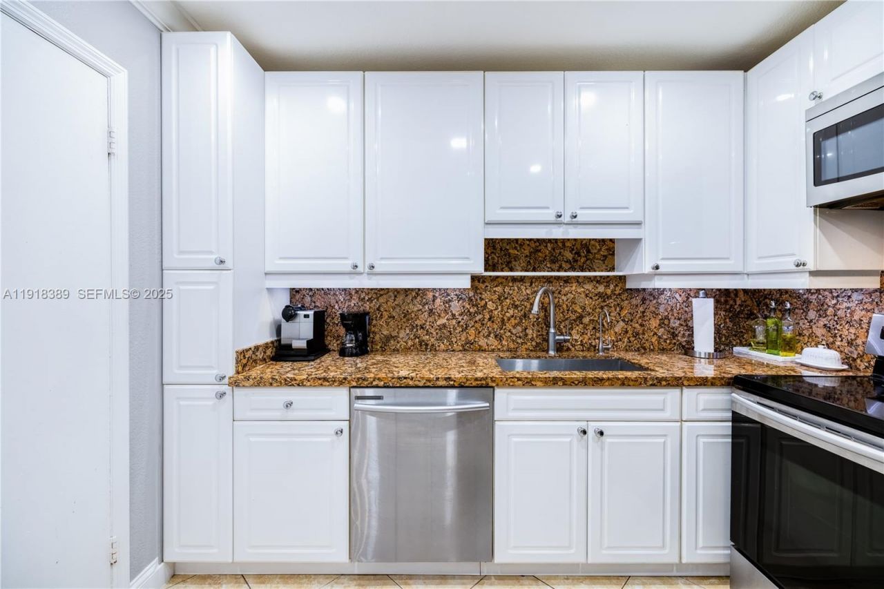 12800 SW 43rd Dr, Unit 102-B, Miami, FL 33175 Photo