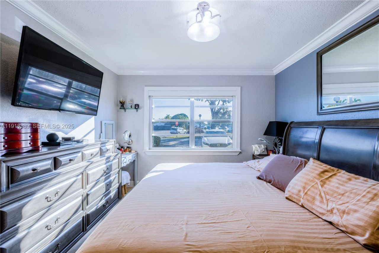 12800 SW 43rd Dr, Unit 102-B, Miami, FL 33175 Photo