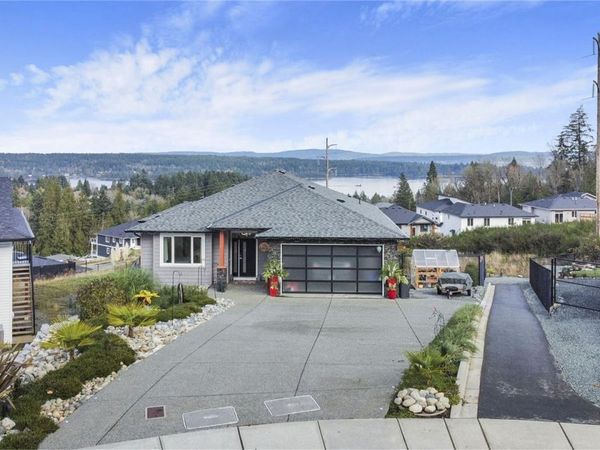 643 John Wilson Pl, Ladysmith, BC V9G 0B8