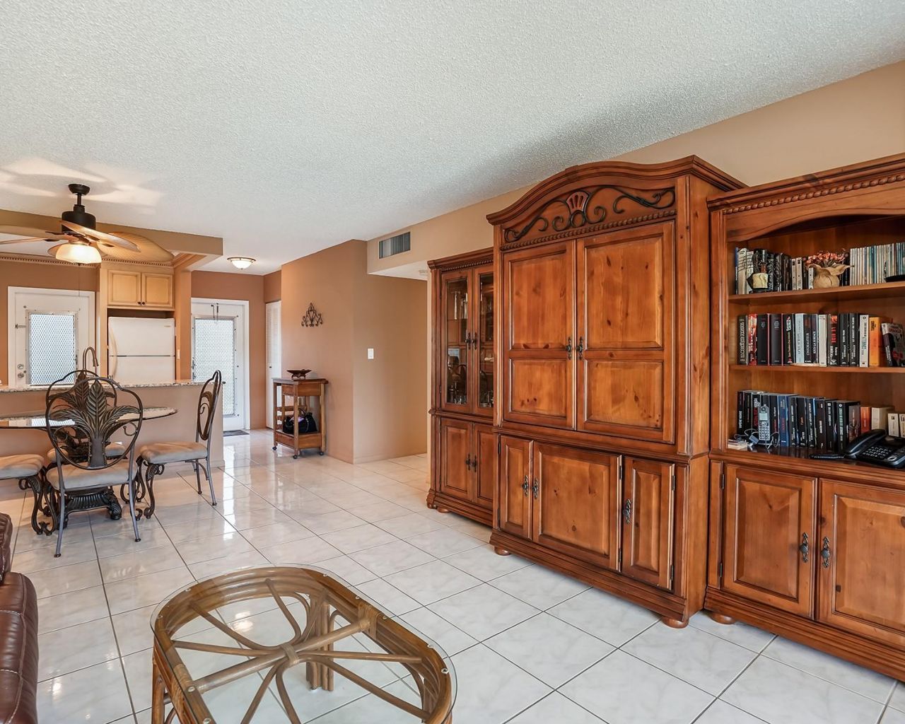 3501 NW 47th Avenue, Unit 503, Lauderdale Lakes, FL 33319 Photo