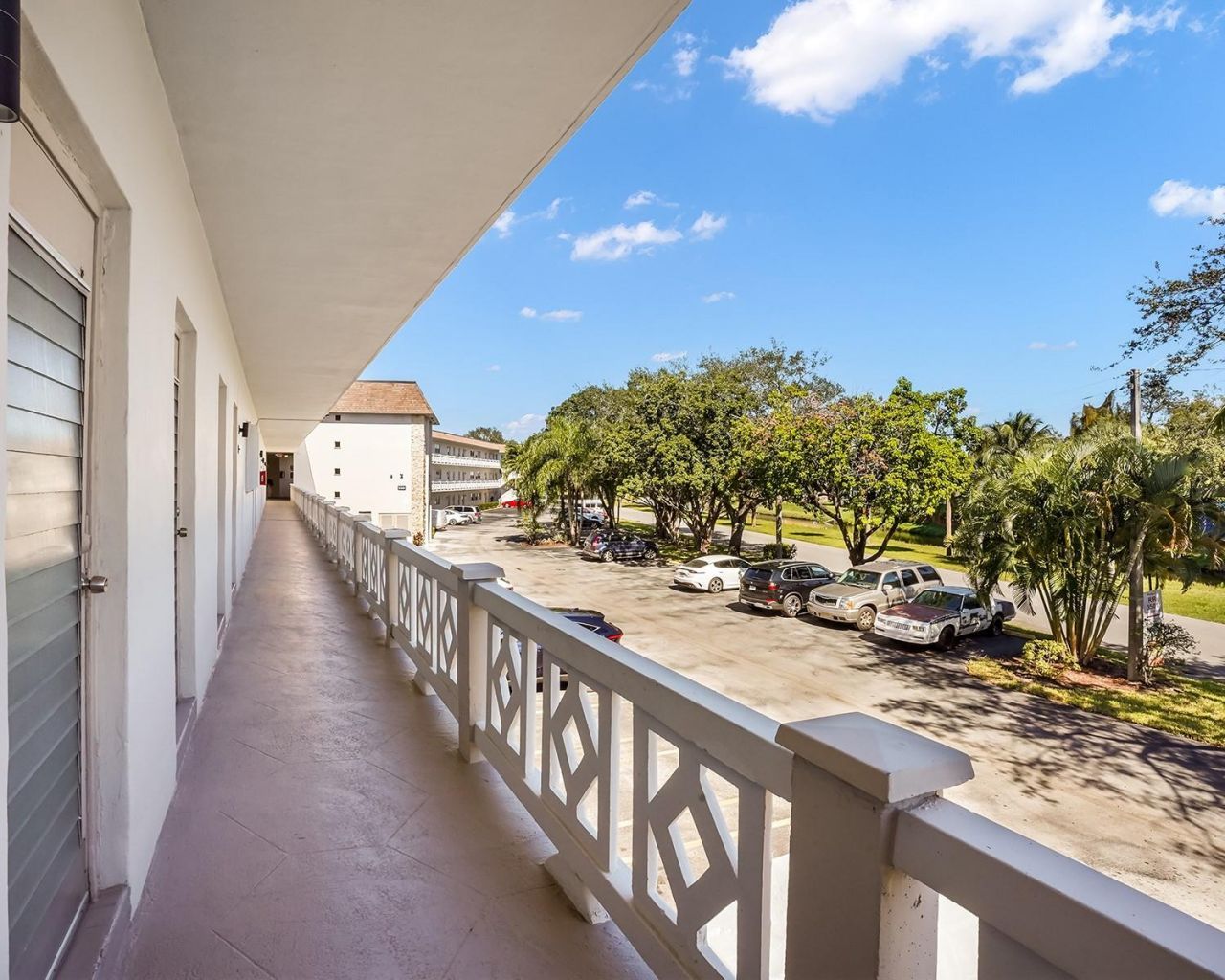 3501 NW 47th Avenue, Unit 503, Lauderdale Lakes, FL 33319 Photo