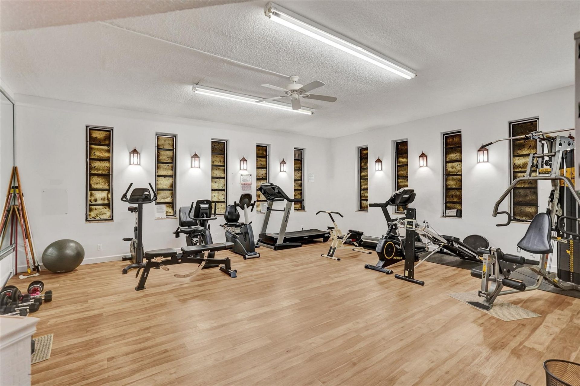 3501 NW 47th Avenue, Unit 503, Lauderdale Lakes, FL 33319 Photo