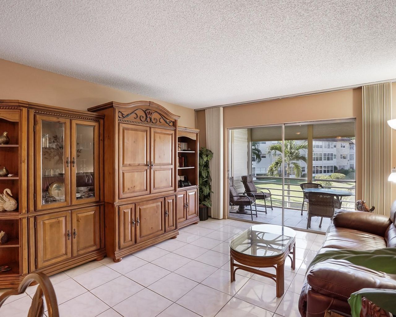 3501 NW 47th Avenue, Unit 503, Lauderdale Lakes, FL 33319 Photo