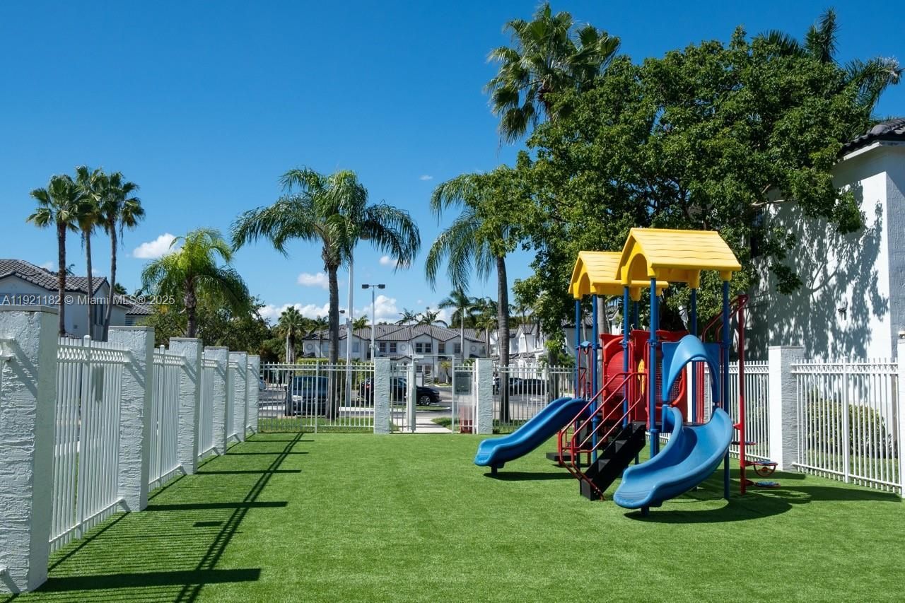 5630 NW 107th Ave, Unit 1611, Doral, FL 33178 Photo