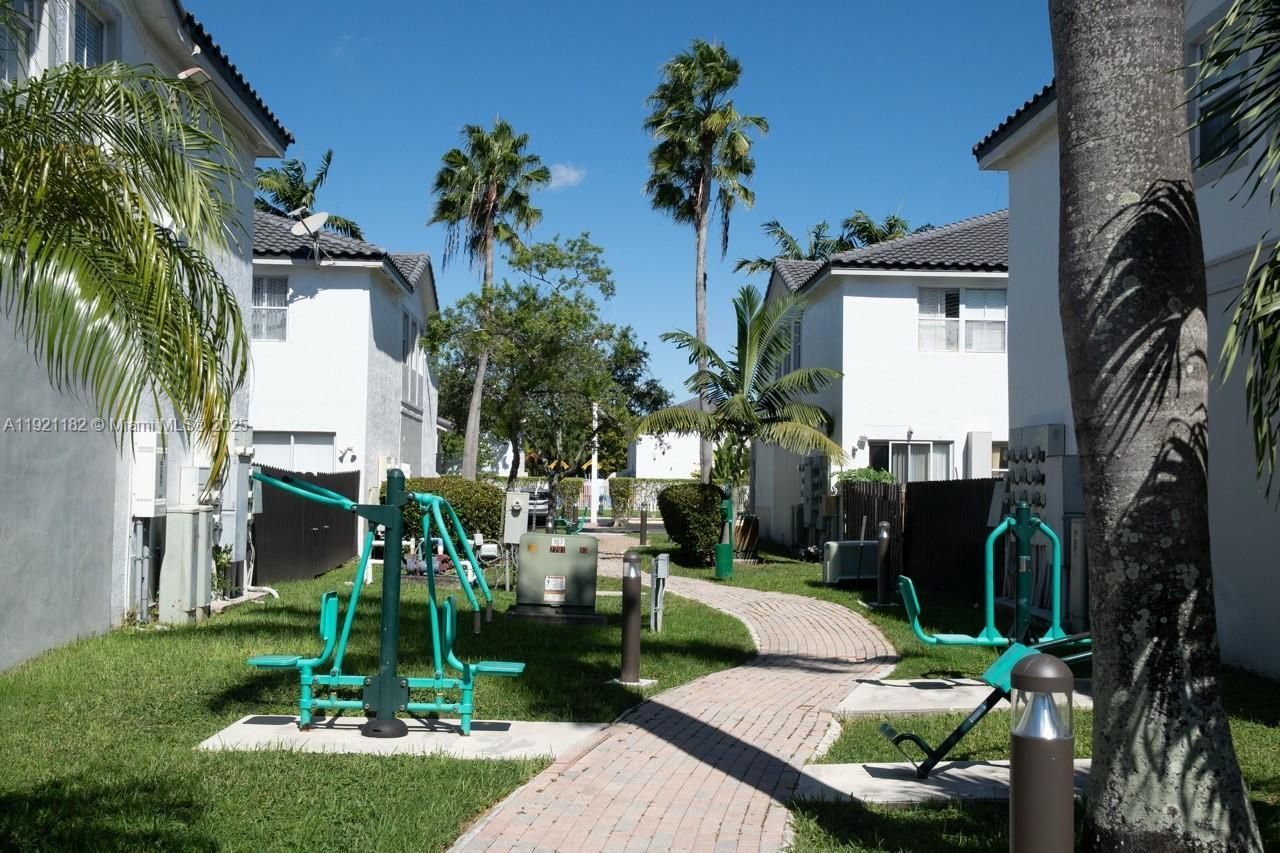 5630 NW 107th Ave, Unit 1611, Doral, FL 33178 Photo