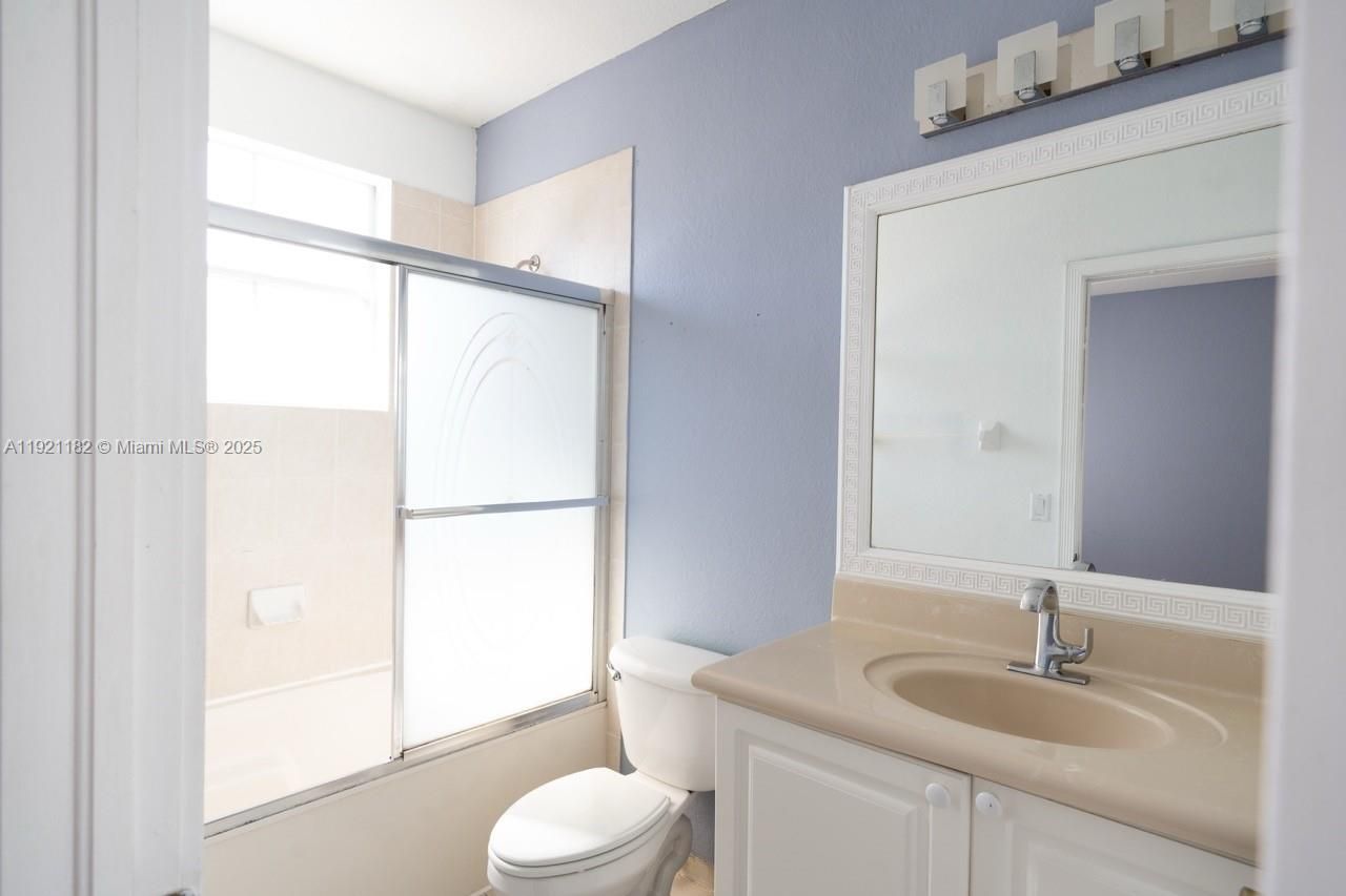 5630 NW 107th Ave, Unit 1611, Doral, FL 33178 Photo