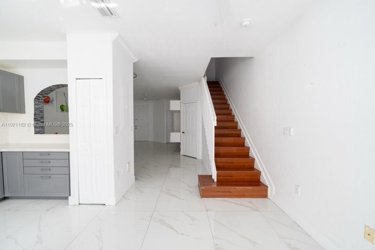 5630 NW 107th Ave, Unit 1611, Doral, FL 33178 Photo