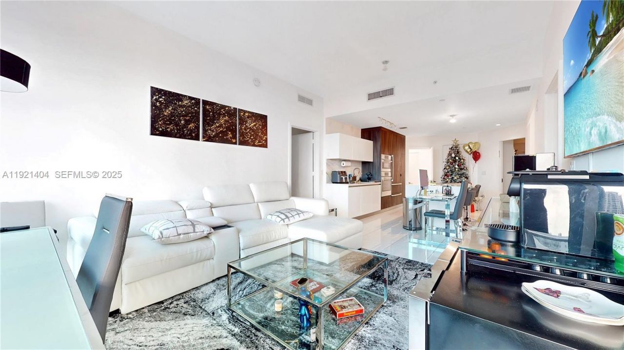 851 NE 1st Ave, Unit 1508, Miami, FL 33132 Photo