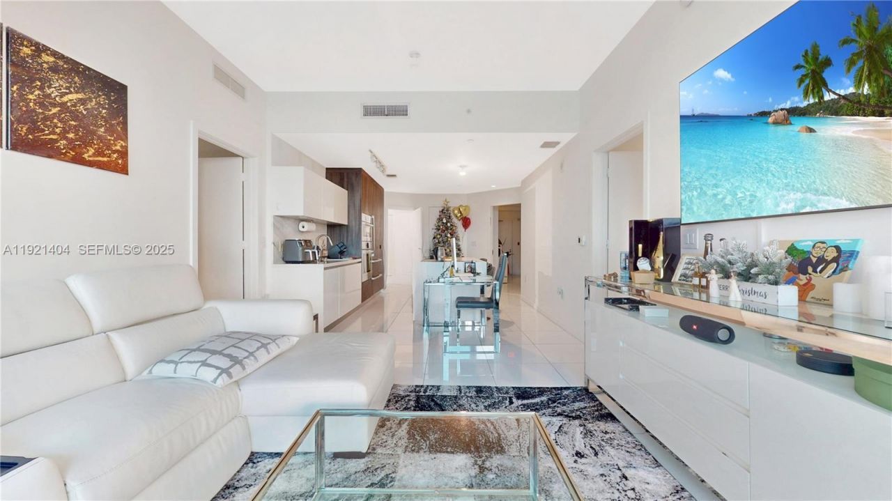 851 NE 1st Ave, Unit 1508, Miami, FL 33132 Photo
