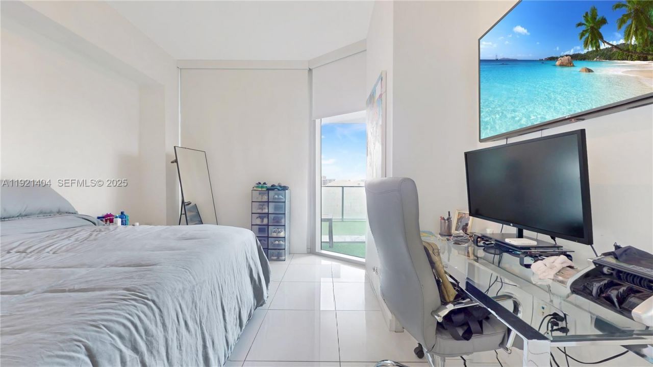 851 NE 1st Ave, Unit 1508, Miami, FL 33132 Photo