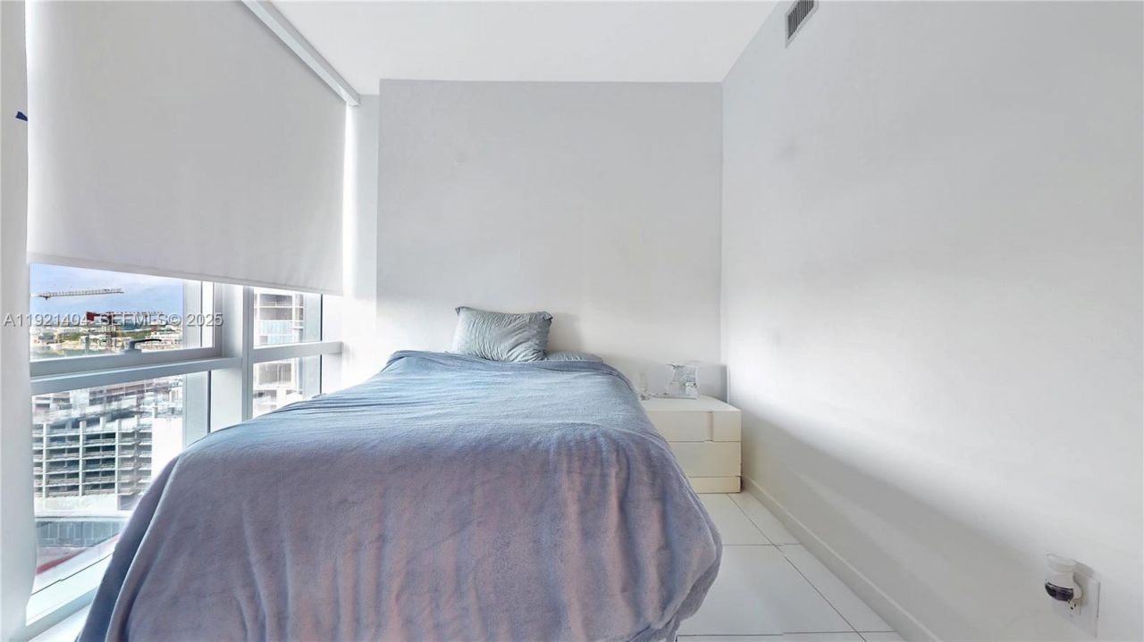 851 NE 1st Ave, Unit 1508, Miami, FL 33132 Photo