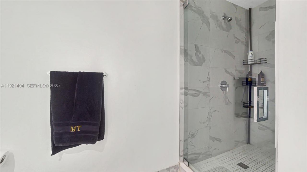 851 NE 1st Ave, Unit 1508, Miami, FL 33132 Photo