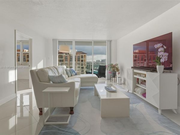 2030 S Ocean Dr, Unit 1810, Hallandale Beach, FL 33009