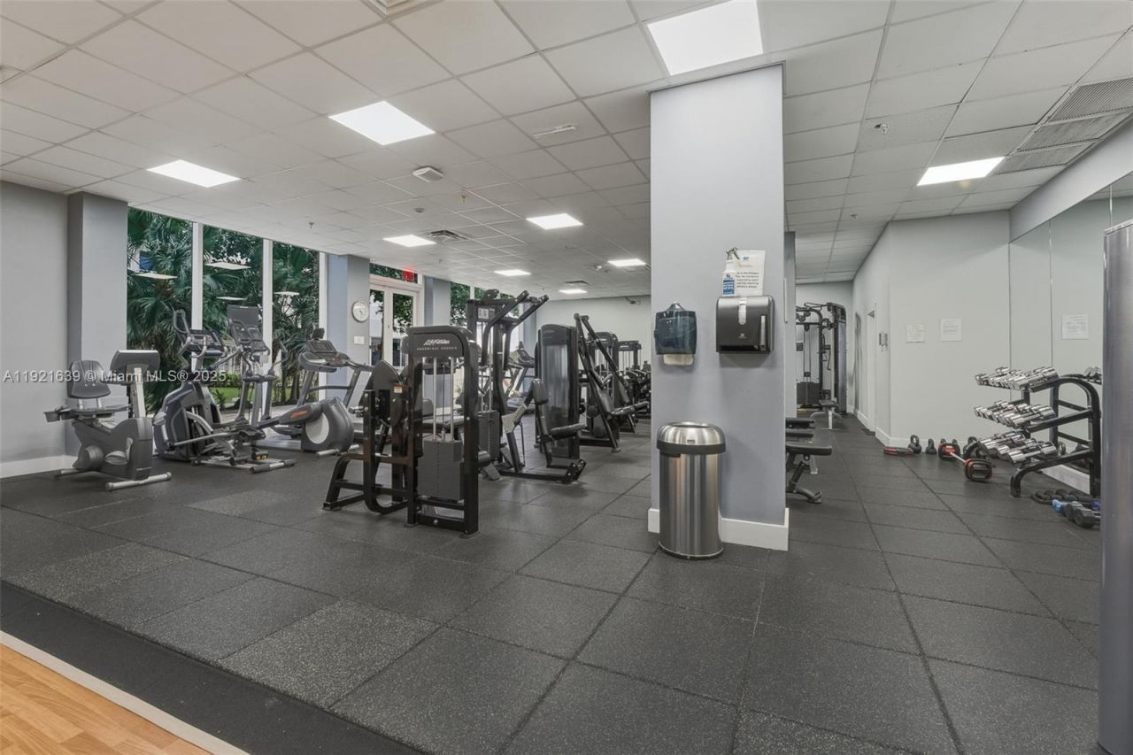 2030 S Ocean Dr, Unit 1810, Hallandale Beach, FL 33009 Photo