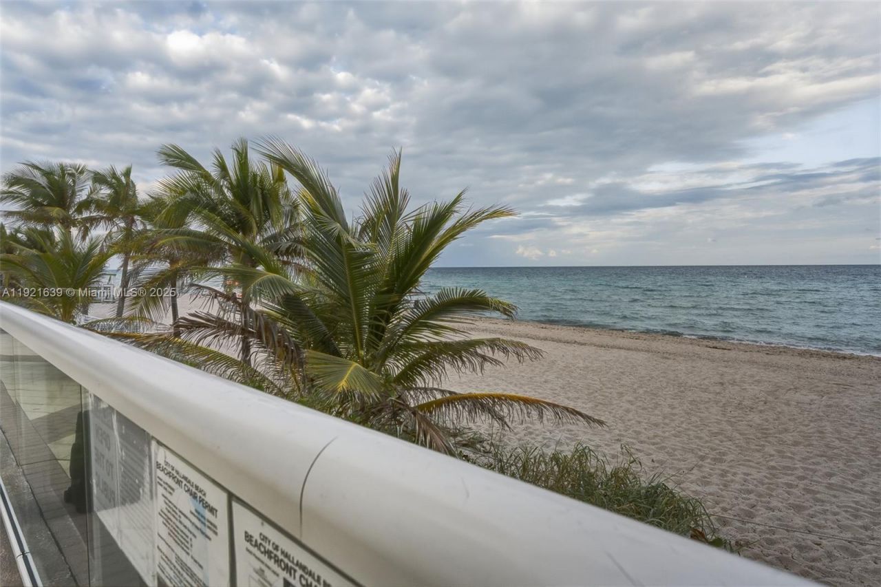 2030 S Ocean Dr, Unit 1810, Hallandale Beach, FL 33009 Photo