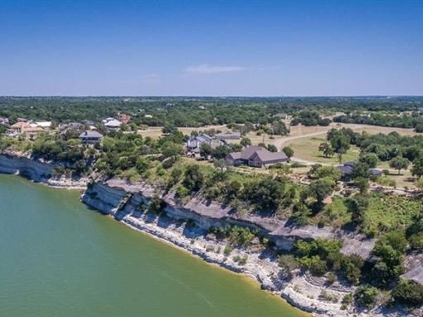 31047 Doe Run Court, Whitney, TX 76692