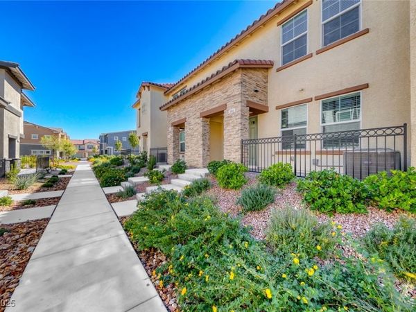 344 Pacific Sparrow Avenue, Henderson, NV 89011