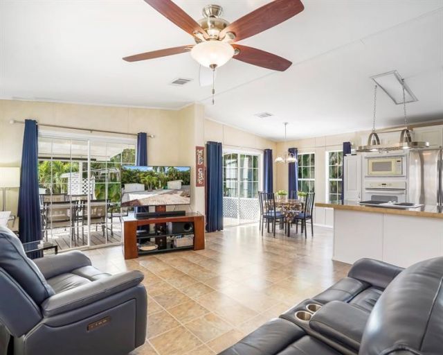 1911 SW 87th Terrace, Davie, FL 33324 Photo