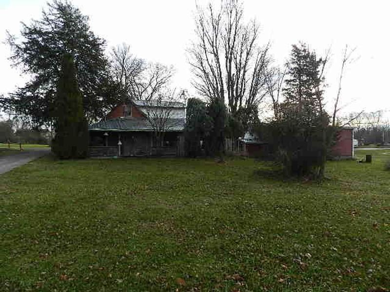 215 W Carey Street, New Bloomington, OH 43341 Photo 2
