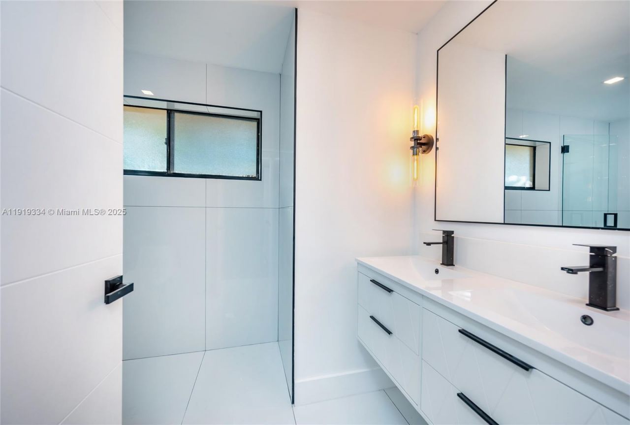 8415 SW 107th Ave, Unit 338W, Miami, FL 33173 Photo