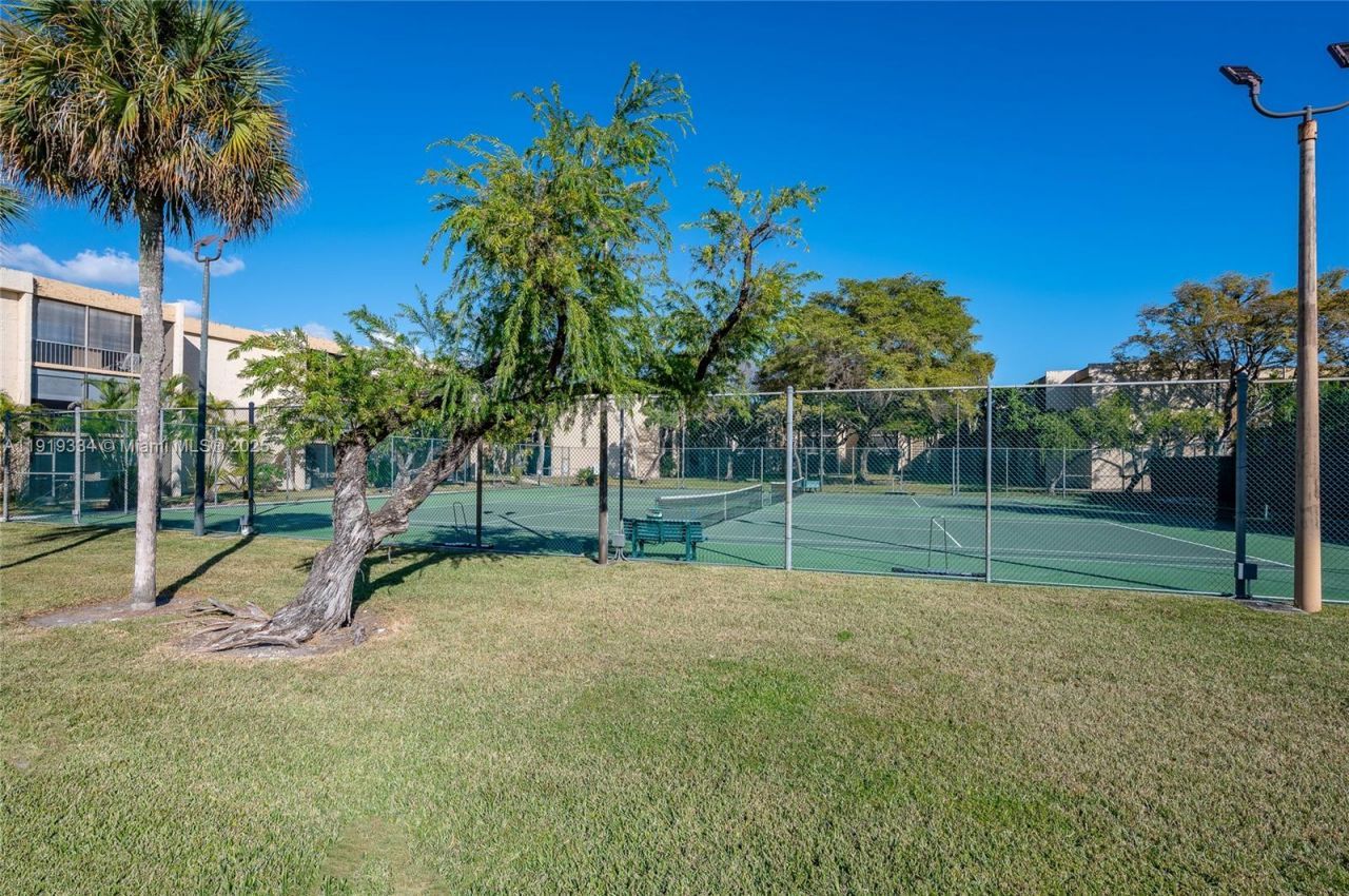 8415 SW 107th Ave, Unit 338W, Miami, FL 33173 Photo