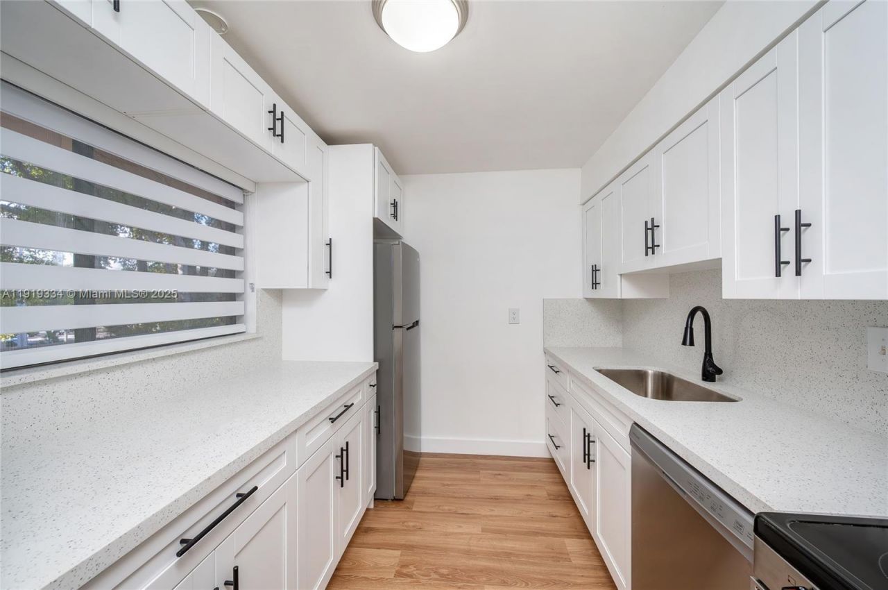 8415 SW 107th Ave, Unit 338W, Miami, FL 33173 Photo