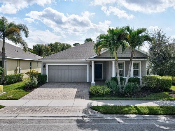 5949 Buttonwood Square, Vero Beach, FL 32966