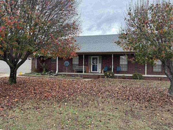 3007 Newcastle, Paragould, AR 72450