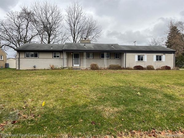 28014 Green Willow Street, Farmington, MI 48331