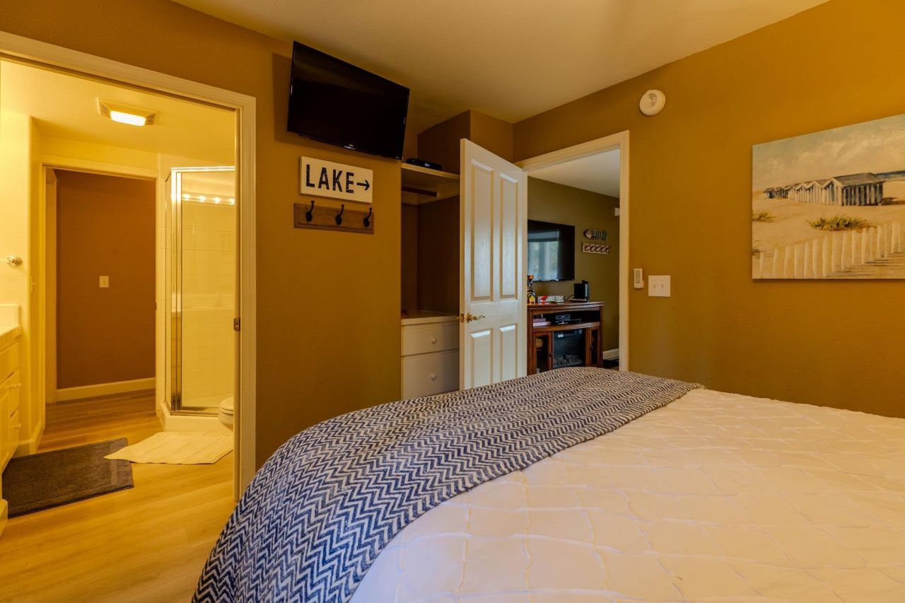 8004 North Lake Boulevard, Kings Beach, CA 96143 Photo