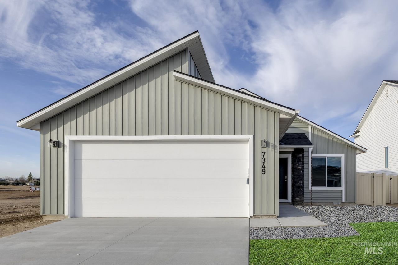 7349 S Bungalow Ave, Meridian, ID 83642 Main Photo