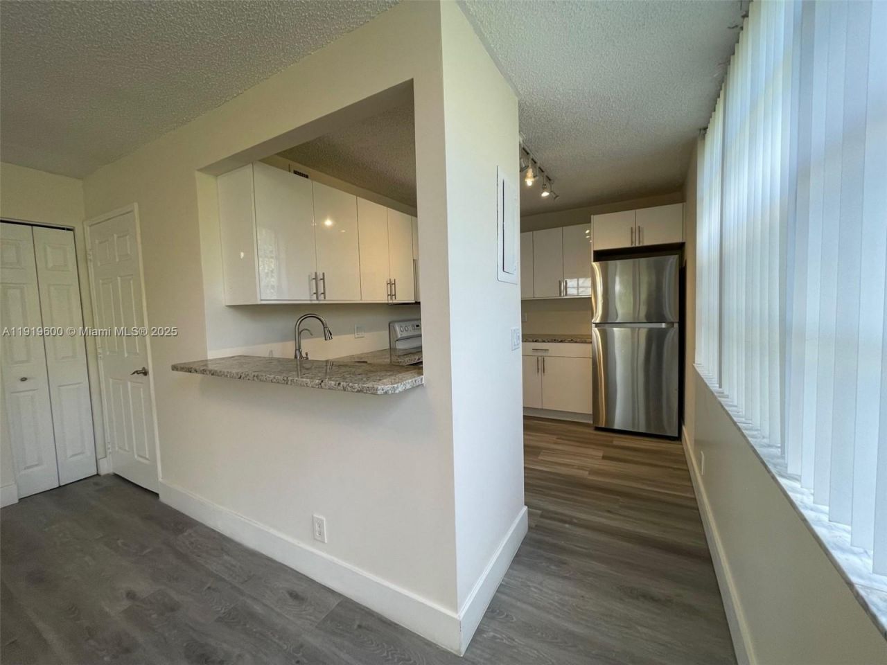 9471 Evergreen Pl, Unit 401, Davie, FL 33324 Photo