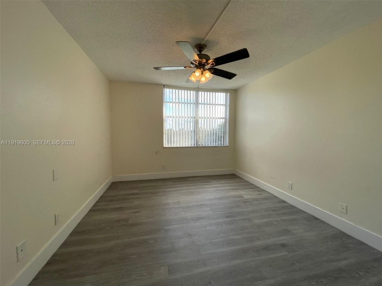 9471 Evergreen Pl, Unit 401, Davie, FL 33324 Photo