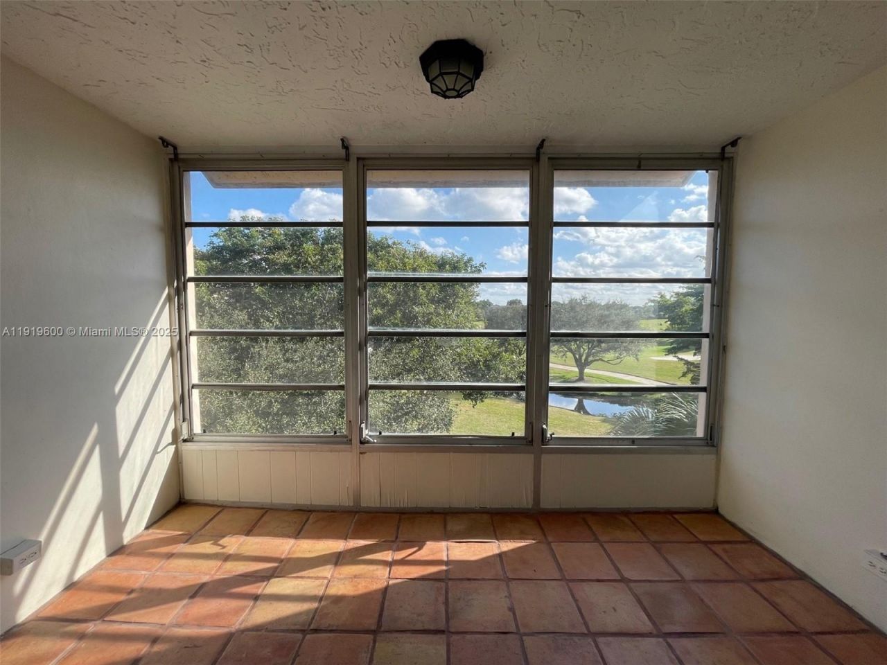 9471 Evergreen Pl, Unit 401, Davie, FL 33324 Photo